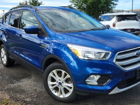 Used 2018 Ford Escape SE w/ SE Sync 3 Package FWD image 1