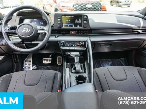 Used 2025 Hyundai Elantra Sport FWD image 24