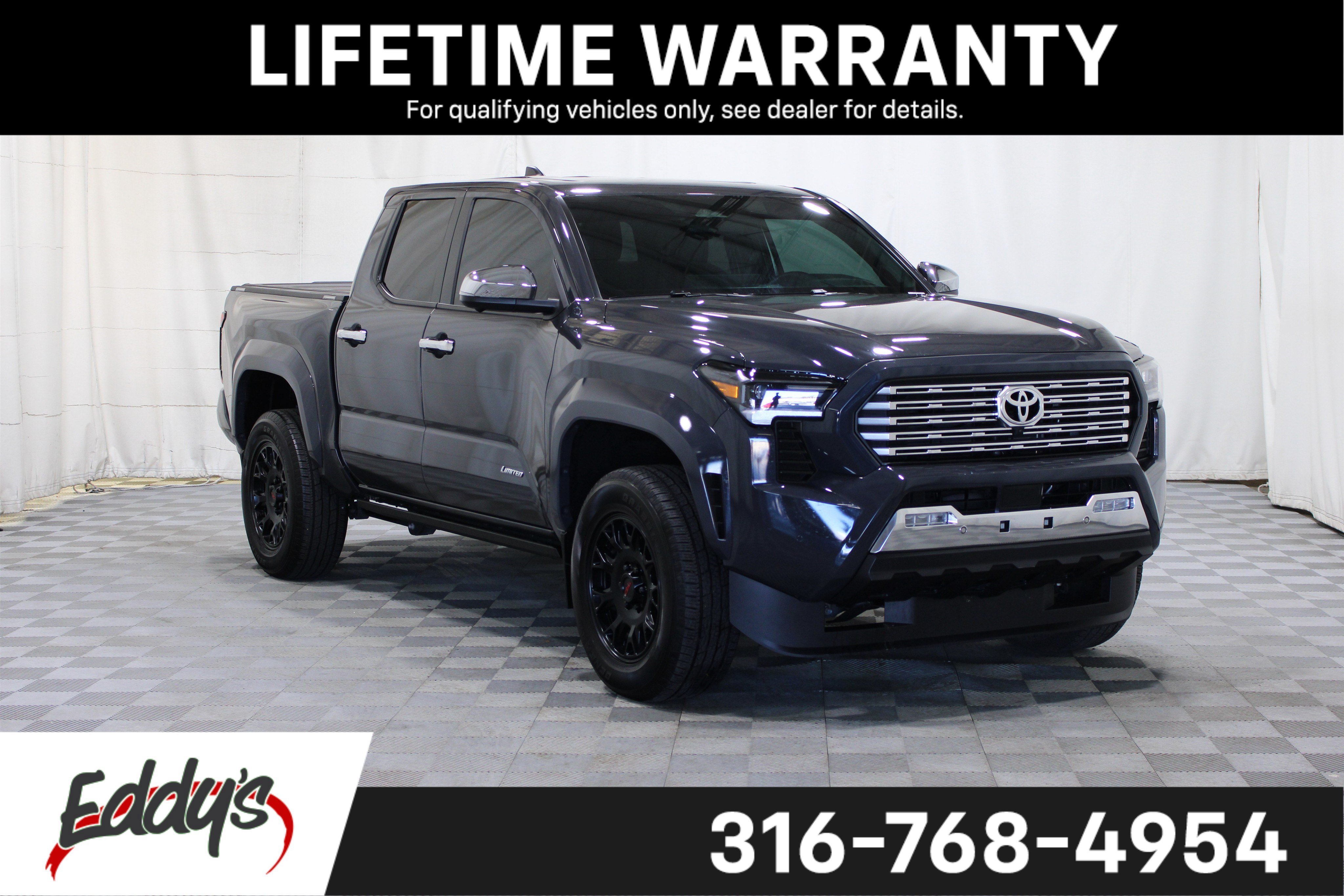 Used 2025 Toyota Tacoma Limited AWD/4WD image 1