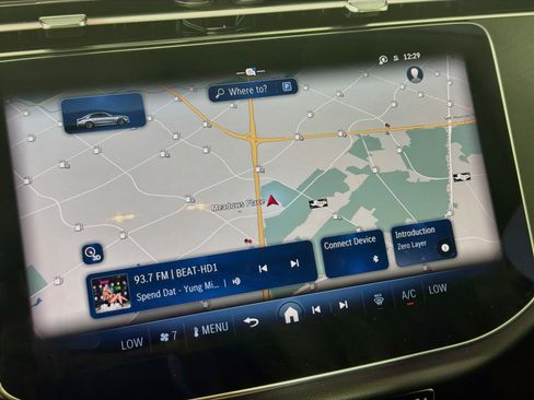 Used 2025 Mercedes-Benz E 350 Sedan w/ Winter Package image 22