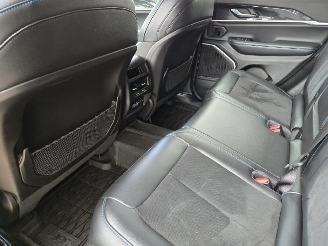 Certified 2022 Jeep Grand Cherokee Trailhawk AWD/4WD image 31