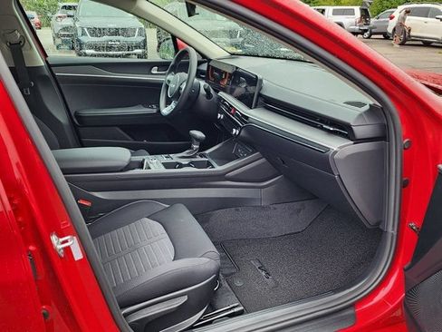 New 2025 Kia K5 LXS FWD image 10