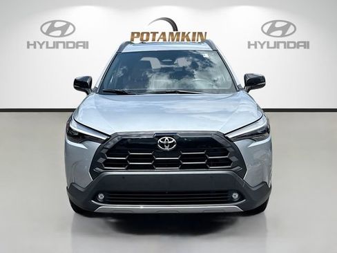 Used 2026 Toyota Corolla Cross XLE w/ Convenience Package FWD image 2