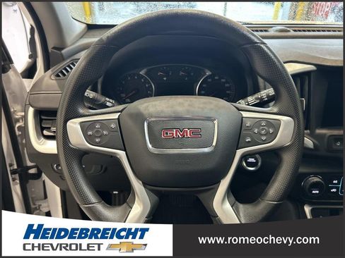 Certified 2024 GMC Terrain SLE w/ Driver Convenience Package image 18