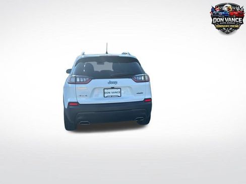 Used 2020 Jeep Cherokee Latitude w/ Cold Weather Group AWD/4WD image 5