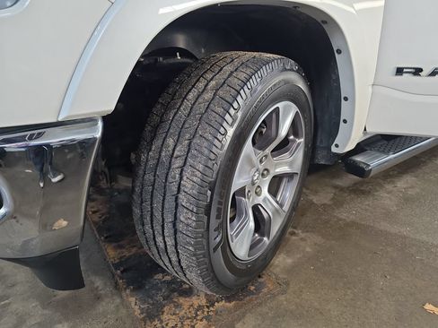 Used 2021 RAM 1500 Laramie AWD/4WD image 31