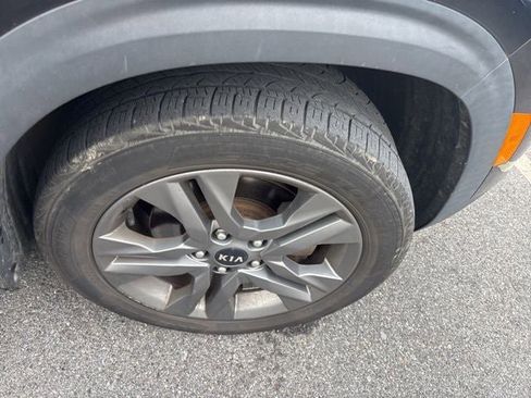Used 2021 Kia Seltos LX image 29
