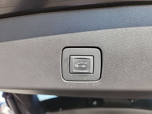 Used 2023 Buick Encore GX Select w/ Sport Touring Package FWD image 7