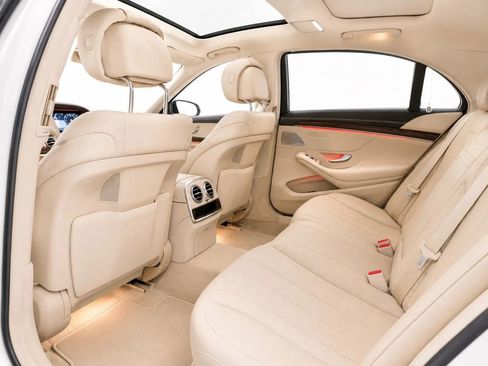 Used 2017 Mercedes-Benz S 550 Sedan image 12