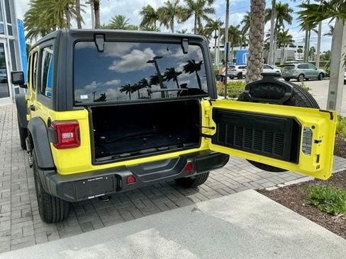 Used 2024 Jeep Wrangler Sport S AWD/4WD image 12