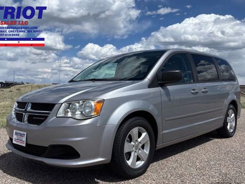 Used 2014 Dodge Grand Caravan SE w/ Quick Order Package 29E SE FWD image 1