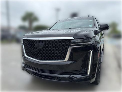 Used 2021 Cadillac Escalade Premium Luxury w/ Performance Package AWD/4WD image 3