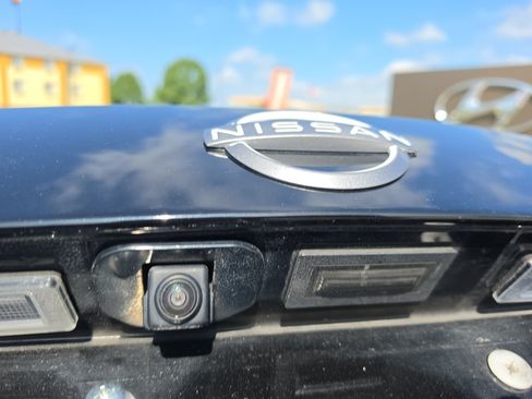 Used 2024 Nissan Sentra SV FWD image 15