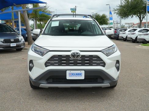 Used 2020 Toyota RAV4 Limited FWD image 2