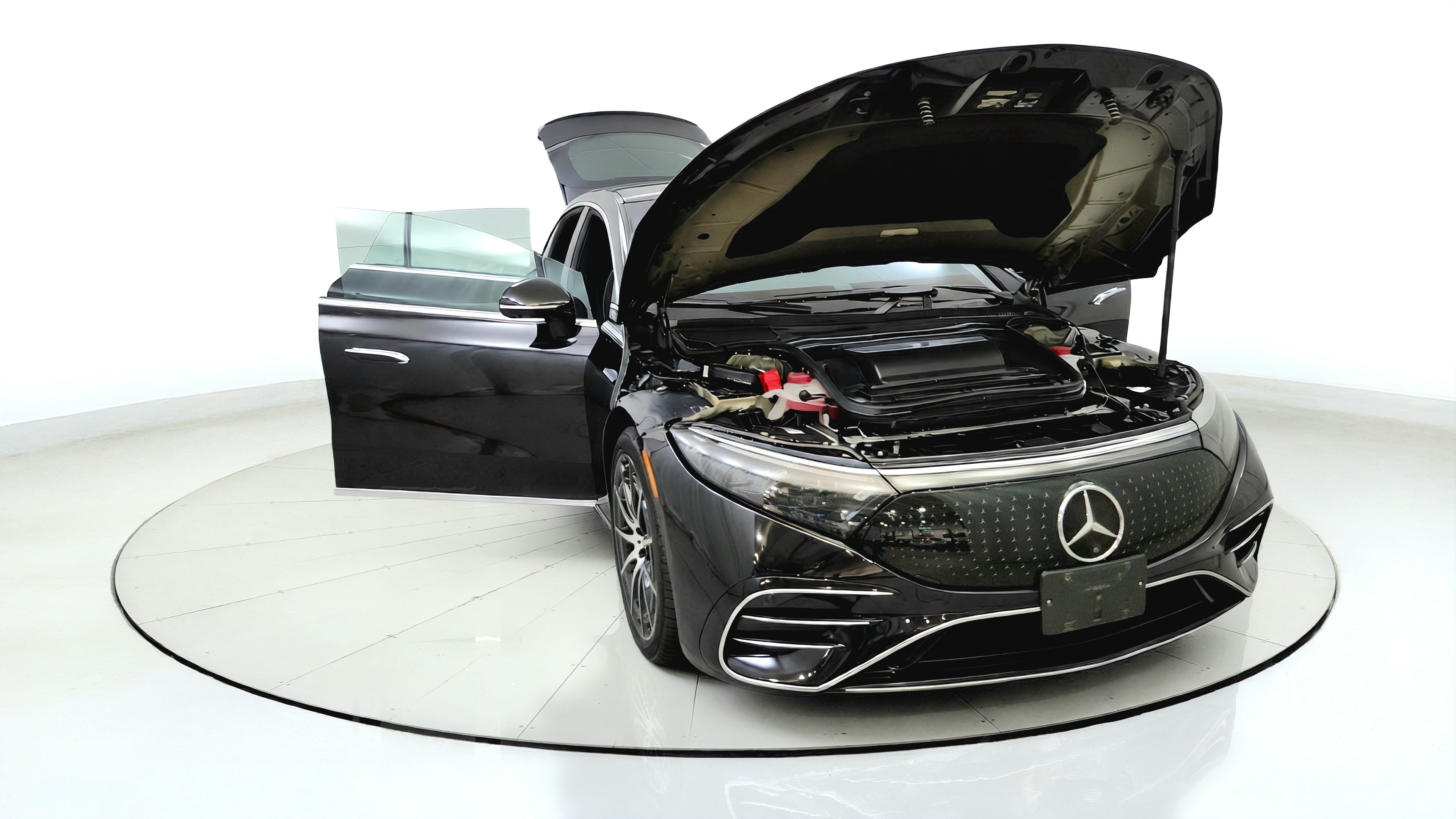 Used 2022 Mercedes-Benz EQS 580 4MATIC Sedan w/ Winter Package image 9