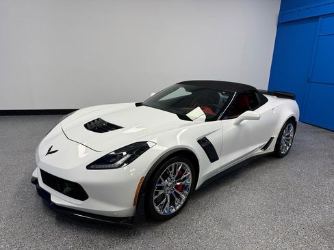 Used 2016 Chevrolet Corvette Z06 w/ 3LZ Preferred Equipment Group RWD image 27
