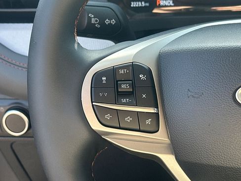 New 2026 Ford Explorer Active RWD image 55