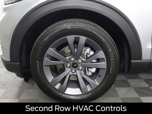 Certified 2025 Ford Explorer Active w/ Active Comfort Package AWD/4WD image 19