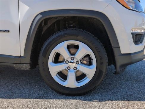 Certified 2021 Jeep Compass Latitude image 10