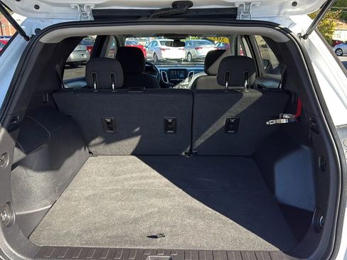 Used 2018 Chevrolet Equinox LT image 10