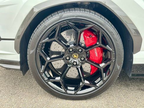 Used 2024 Lamborghini Urus Performante image 15