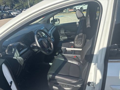 Used 2023 Honda Odyssey Sport image 17