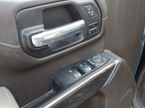 Used 2020 Chevrolet Silverado 3500 LTZ image 11