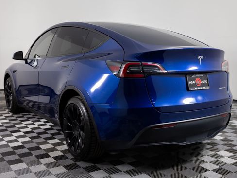 Used 2024 Tesla Model Y Long Range image 5