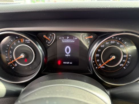 Used 2022 Jeep Wrangler Willys image 19