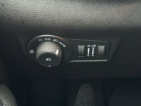 Used 2024 Jeep Compass Trailhawk image 30