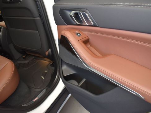 New 2026 BMW X5 sDrive40i w/ Climate Comfort Package image 21