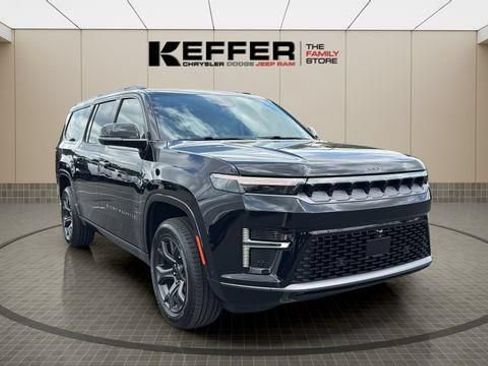 New 2026 Jeep Grand Wagoneer L Limited w/ Premium Group II AWD/4WD image 9