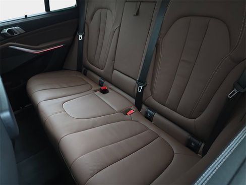 Used 2022 BMW X5 M50i w/ Executive Package image 17