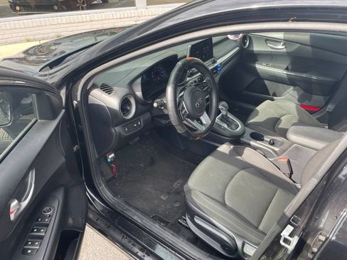 Used 2019 Kia Forte LXS FWD image 8