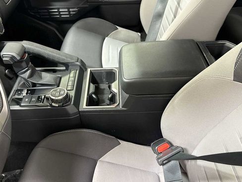 Used 2024 Toyota Tacoma TRD Off-Road image 23