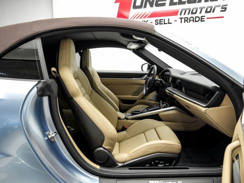 Used 2025 Porsche 911 Turbo S AWD/4WD image 39