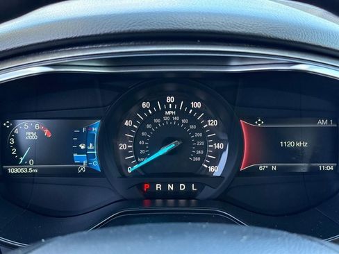 Used 2020 Ford Fusion SE FWD image 26