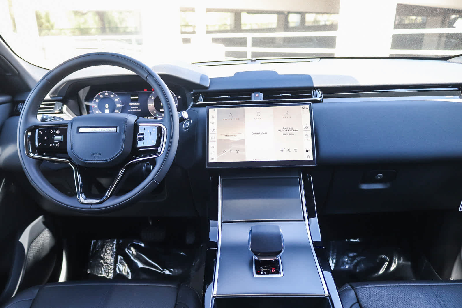 New 2026 Land Rover Range Rover Velar S AWD/4WD image 12
