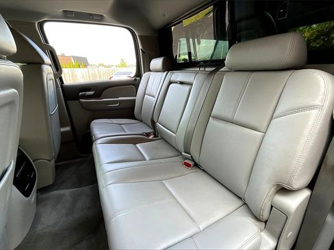 Used 2013 Chevrolet Silverado 3500 LTZ w/ LTZ Plus Package image 32