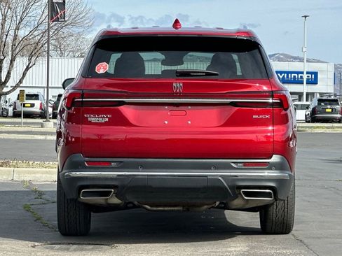 Used 2025 Buick Enclave Preferred image 5