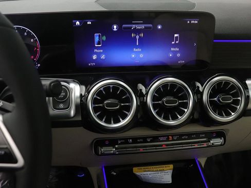 New 2026 Mercedes-Benz GLB 250 image 5