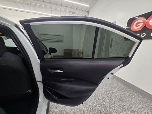 Used 2022 Toyota Corolla SE w/ SE Premium Package FWD image 28