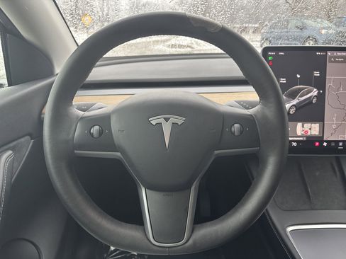Used 2021 Tesla Model Y 2WD image 25