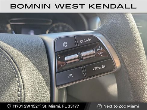 Used 2019 Kia Sorento LX image 16