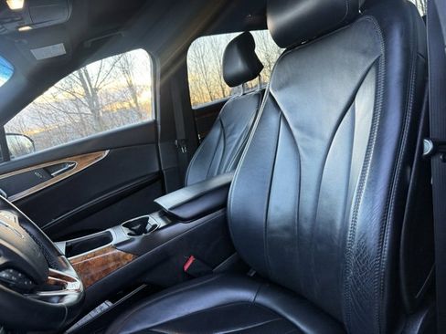 Used 2016 Lincoln MKX Reserve w/ Climate Package image 12