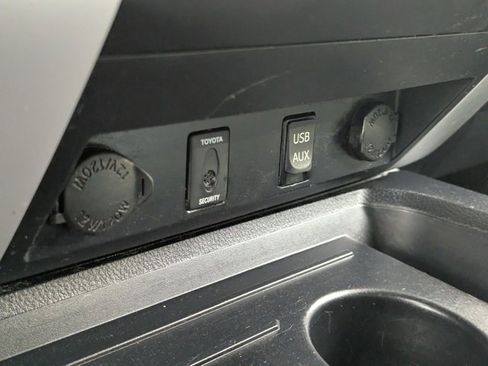 Used 2017 Toyota Tundra Limited w/ Limited Premium Package image 22