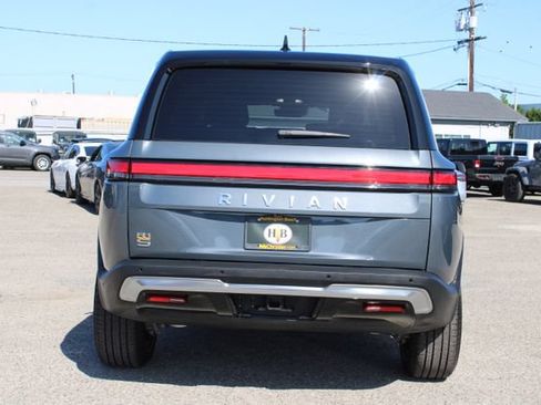 Used 2024 Rivian R1S Adventure AWD/4WD image 5