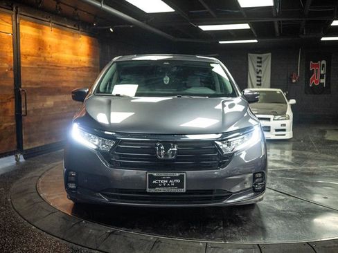 Used 2024 Honda Odyssey Touring image 4