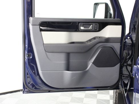 Used 2025 INEOS Grenadier AWD/4WD image 17