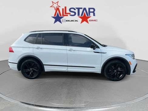 Used 2024 Volkswagen Tiguan SE R-Line w/ MDO Package, Three-Row FWD image 8